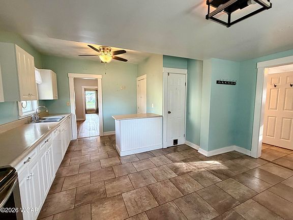 5th image of 626 Summit St