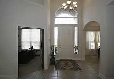 3rd image of 1012 Thorncliff Trl