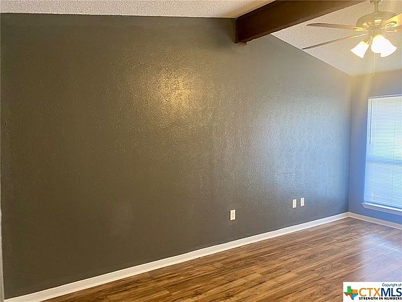5th image of 1115 Preswick Dr