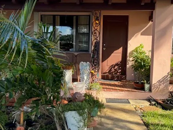 617 NE 8th Avenue, Boynton Beach, FL 33435