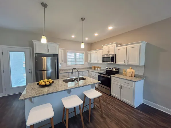 75 Stockyard Rd, Statesboro, GA 30458