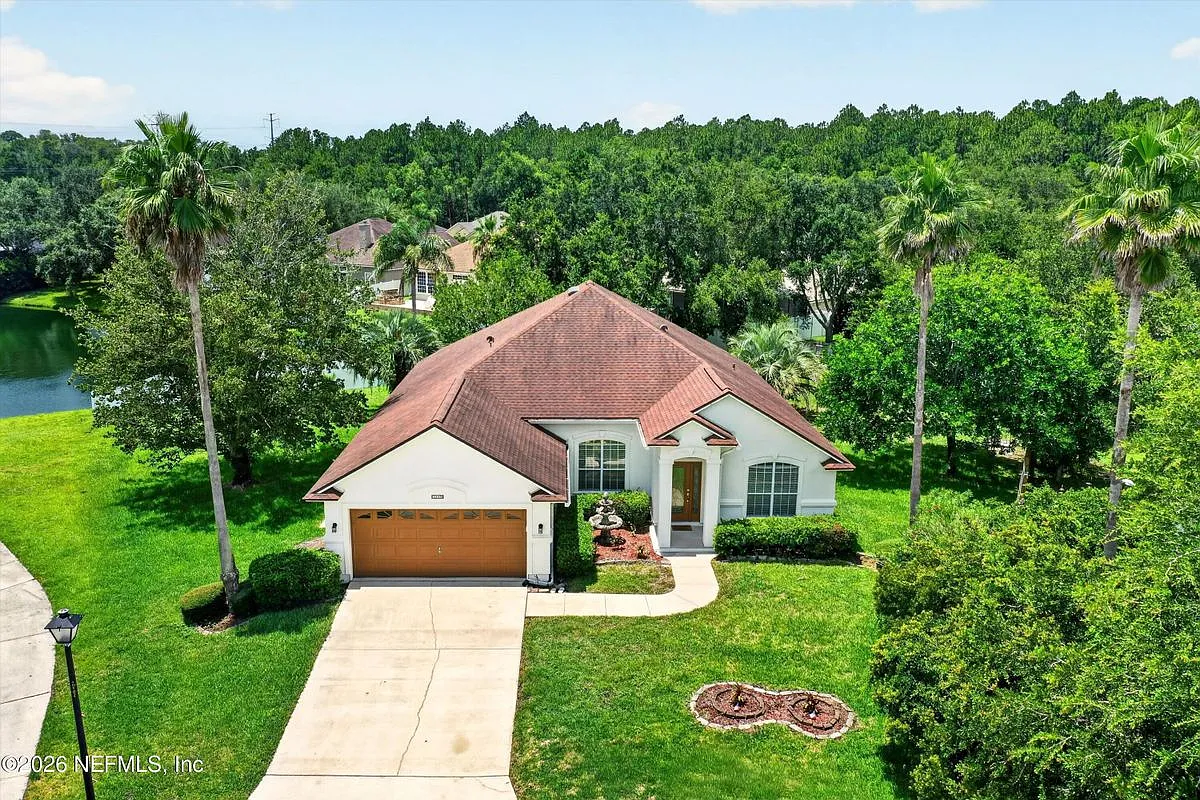 4 bed, 2.0 bath, 2090 sqft, $2,800 — Photo 1