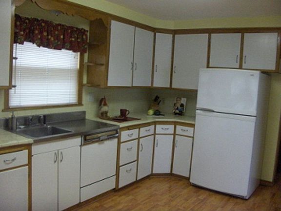 4th image of 3206 N Norwood Pl