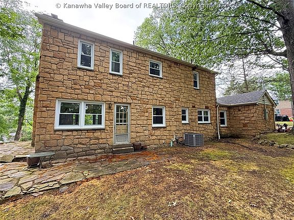 4th image of 1612 Woodvale Dr