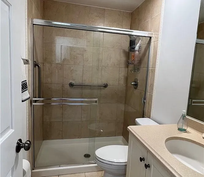 5580 Coach House Cir #F — Photo 26