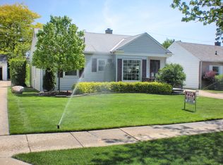 1663 Crestwood Rd, Mayfield Heights, OH 44124