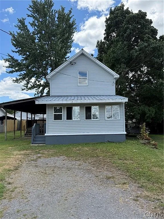 3 bed, 2.0 bath, 948 sqft, $1,550 — Photo 1
