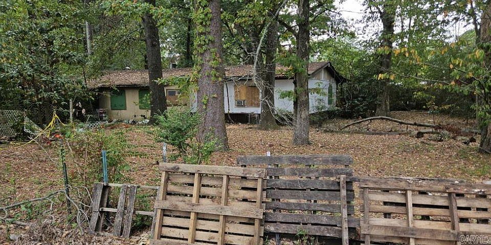 2nd image of 2112 Chapel Hill Rd