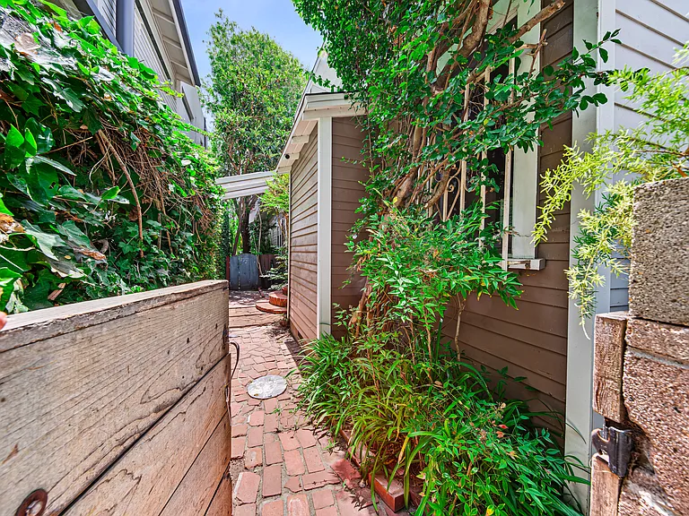 430 Altair Pl — Photo 2