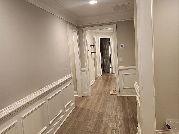 3rd image of 105 Herman Dr
