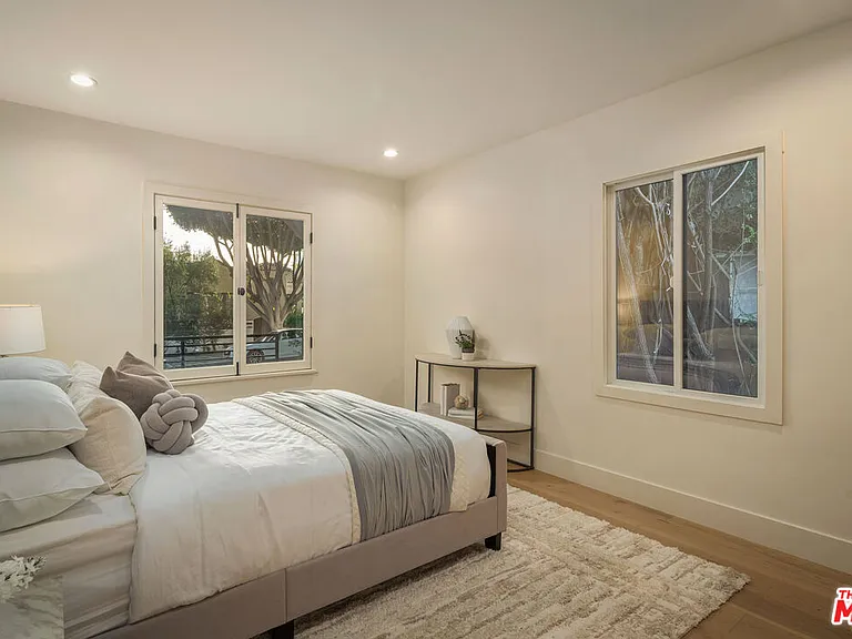 8817 Ashcroft Ave — Photo 10
