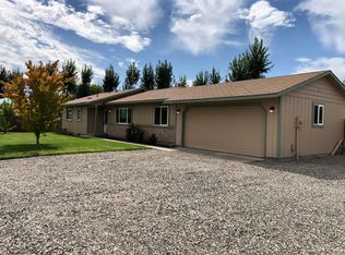 190 Merry Ln, Burbank, WA 99323