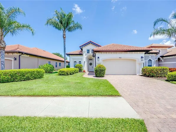7863 Valencia Ct, Naples, FL 34113