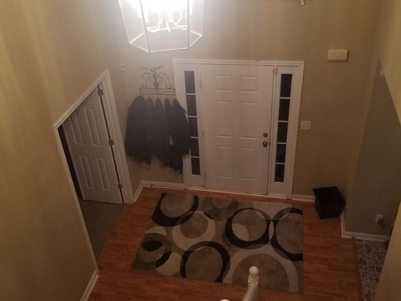 4th image of 330 Waterfront Dr