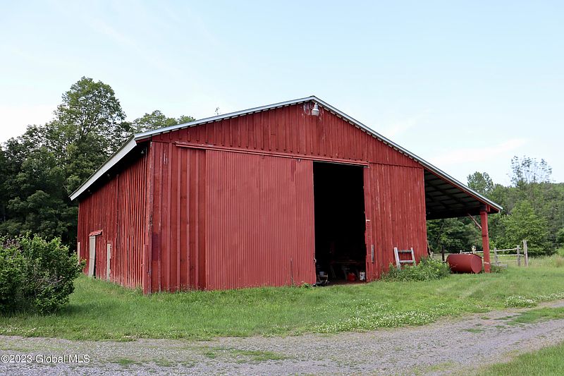 4th image of 178 McClay Road