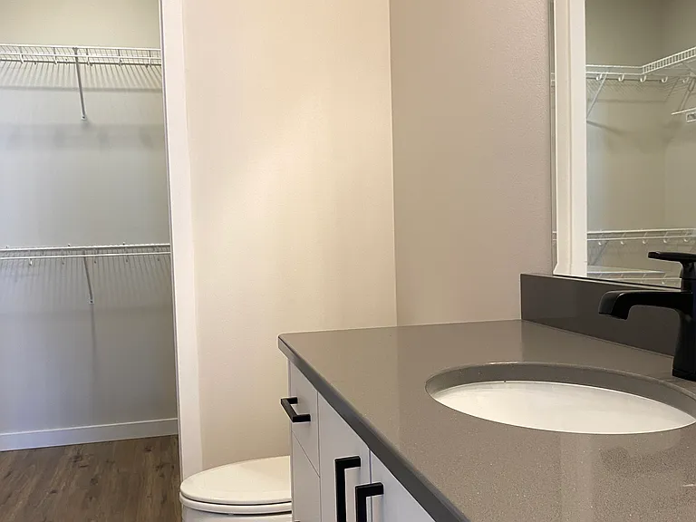 2058 Aaron Dr — Photo 15