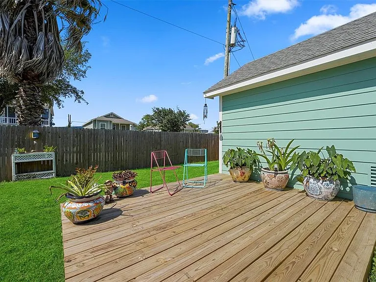 4418 N Live Oaks Cir — Photo 6