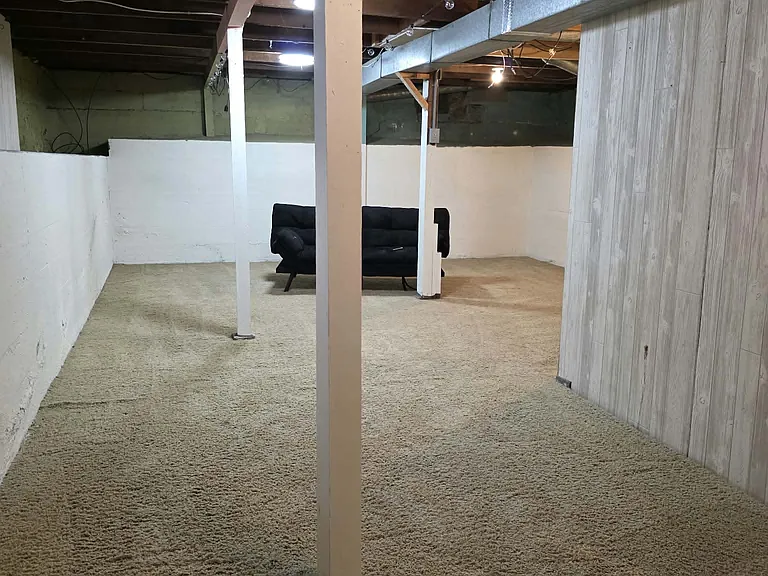218 W Kemp Ave — Photo 8