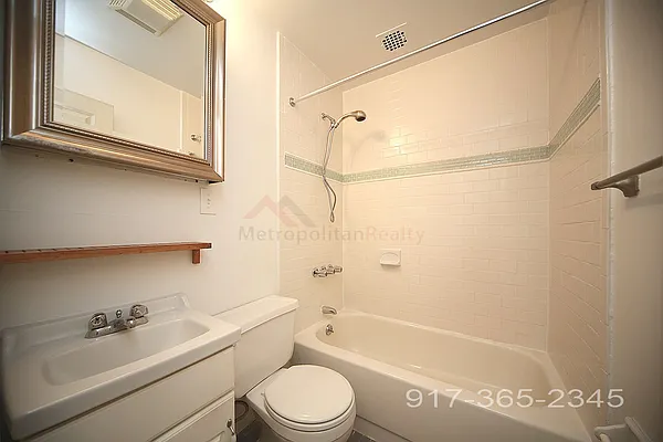 Rented by Metropolitan Realty | media 14