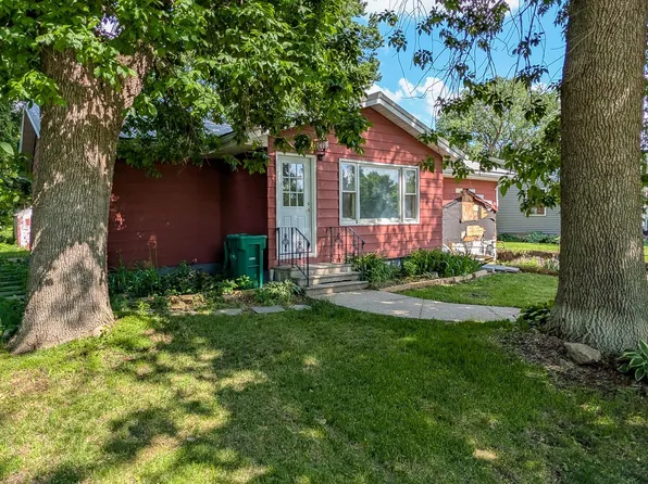 781 4th Ave SE, Wells, MN 56097