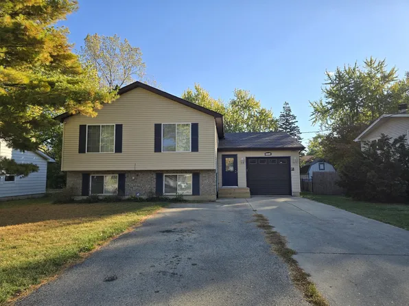 38055 N Russell Ave, Beach Park, IL 60087