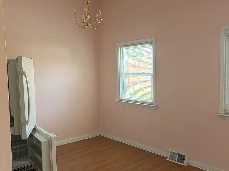 10147 Bridle Rd #2 — Photo 5