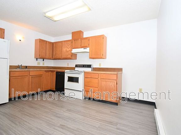 5th image of 811 W Villard St Unit 58