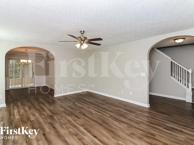 4224 Arrowhead Pointe — Photo 3
