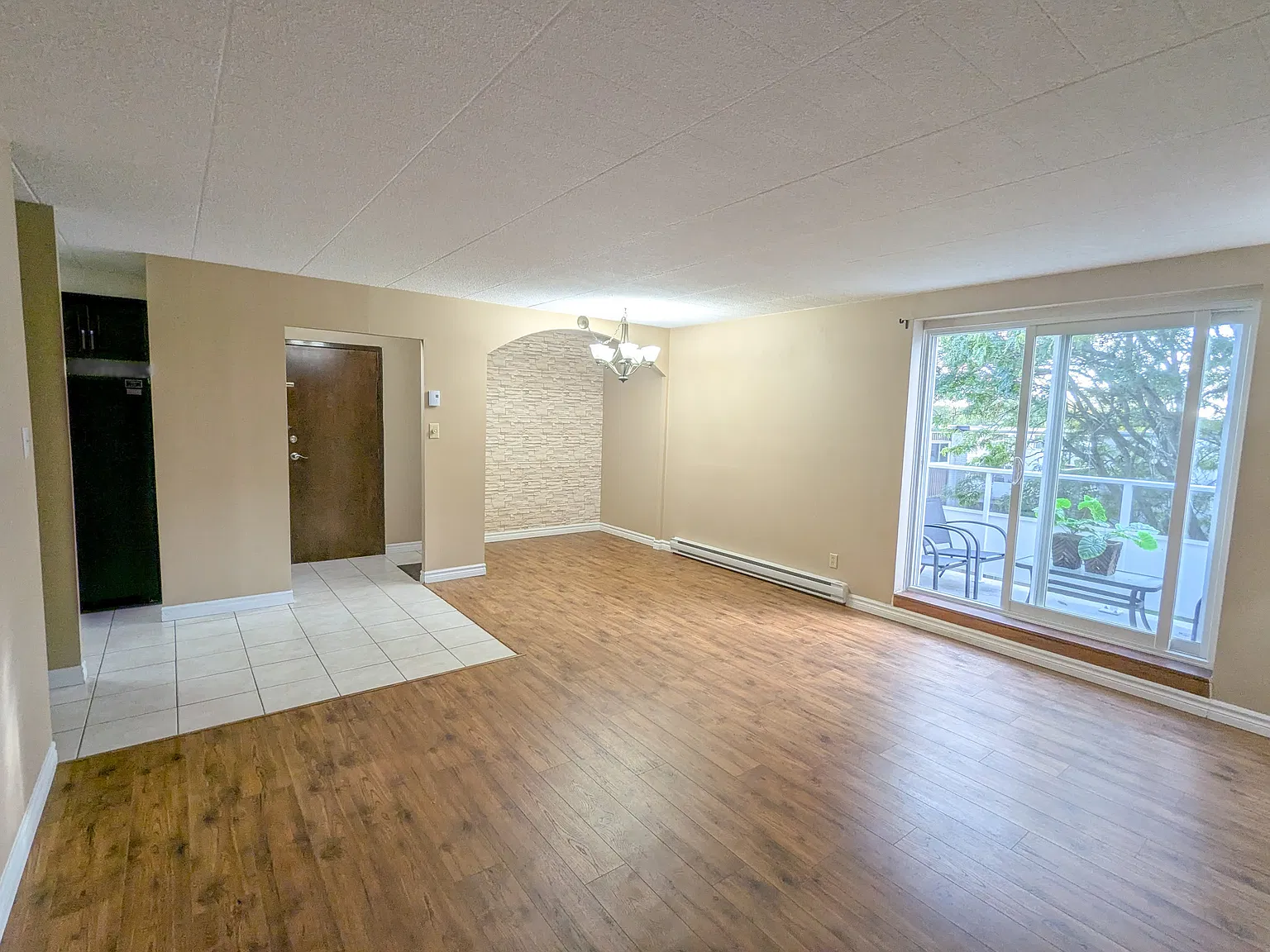 71 Vanier Drive Kitchener — Photo 2