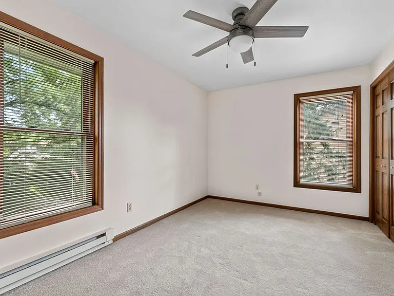 20 E Waukau Ave #1 — Photo 11