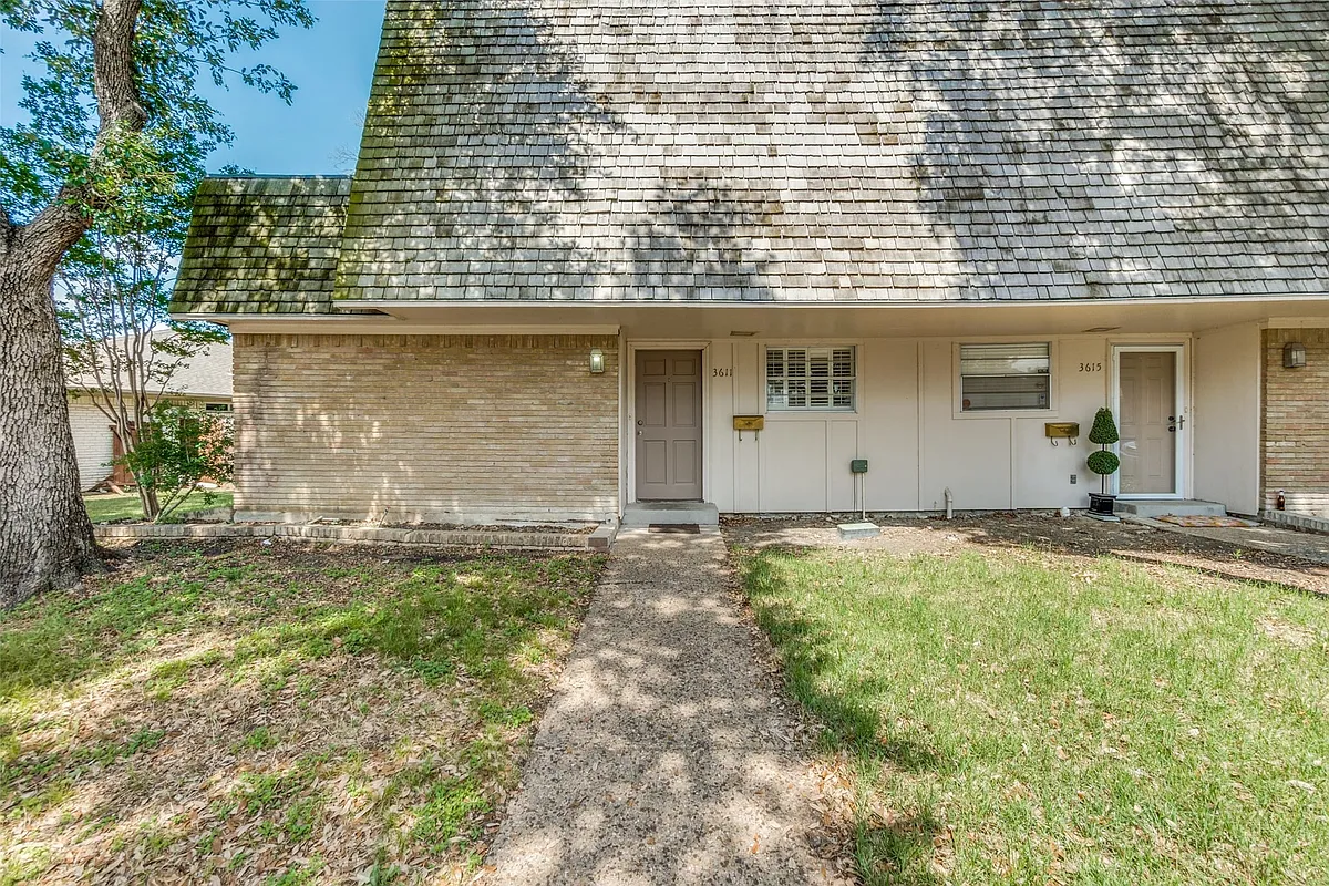 Building Photo - 3611 Stables Ln
