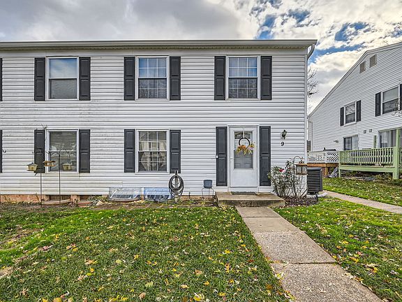 5th image of 9 Fox Run Ct #A