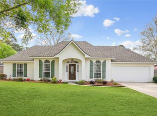 1332 Fairfield Dr, Mandeville, LA 70448