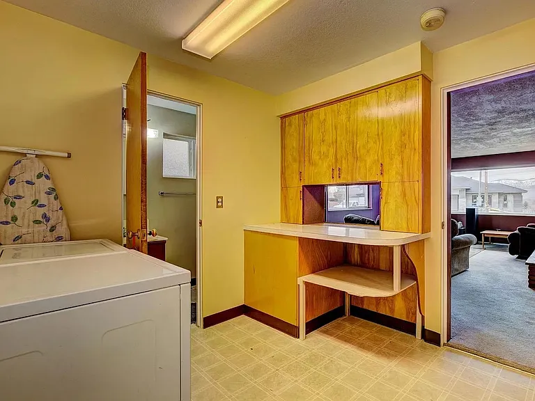 3411 W Hillcrest Dr — Photo 20