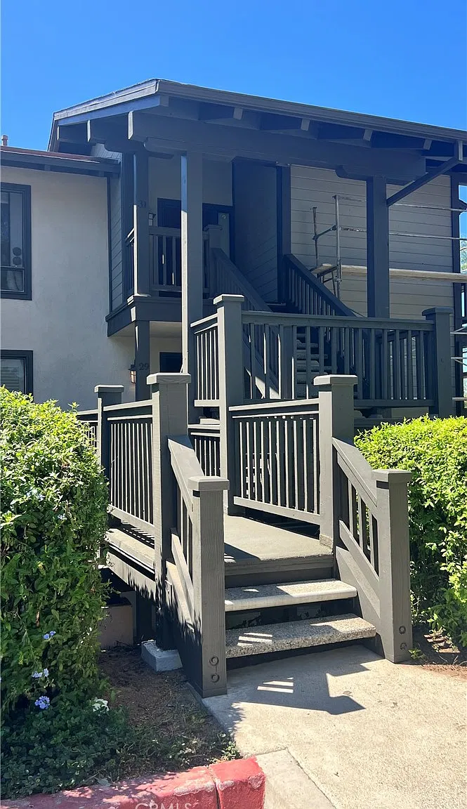 3 bed, 1441 sqft, $4,200 — Photo 2