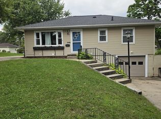 232 Zelmar Dr, Waterloo, IA 50701