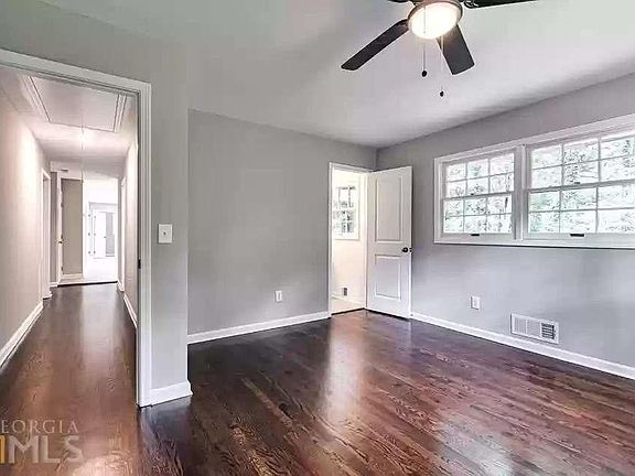 5th image of 599 Holly Dr