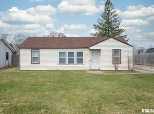 535 15th Ave, Silvis, IL 61282