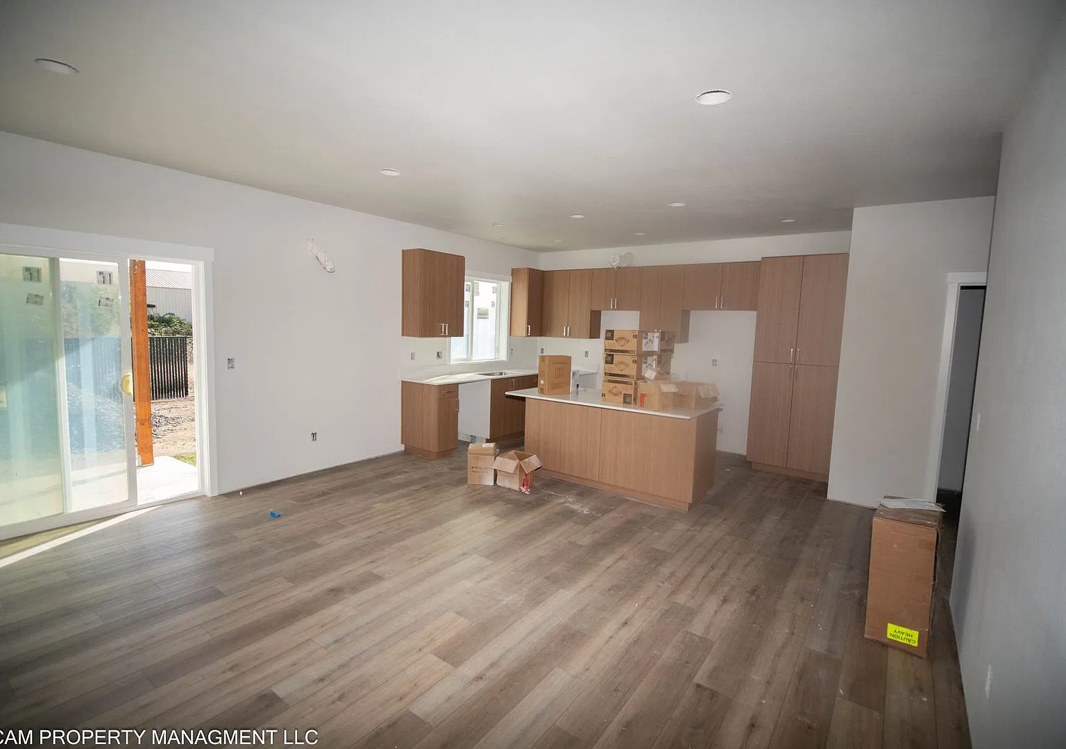 4-Bedroom, 2.5-Bathroom Townhome! — Photo 3