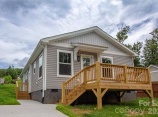 30 Babb St, Waynesville, NC 28786