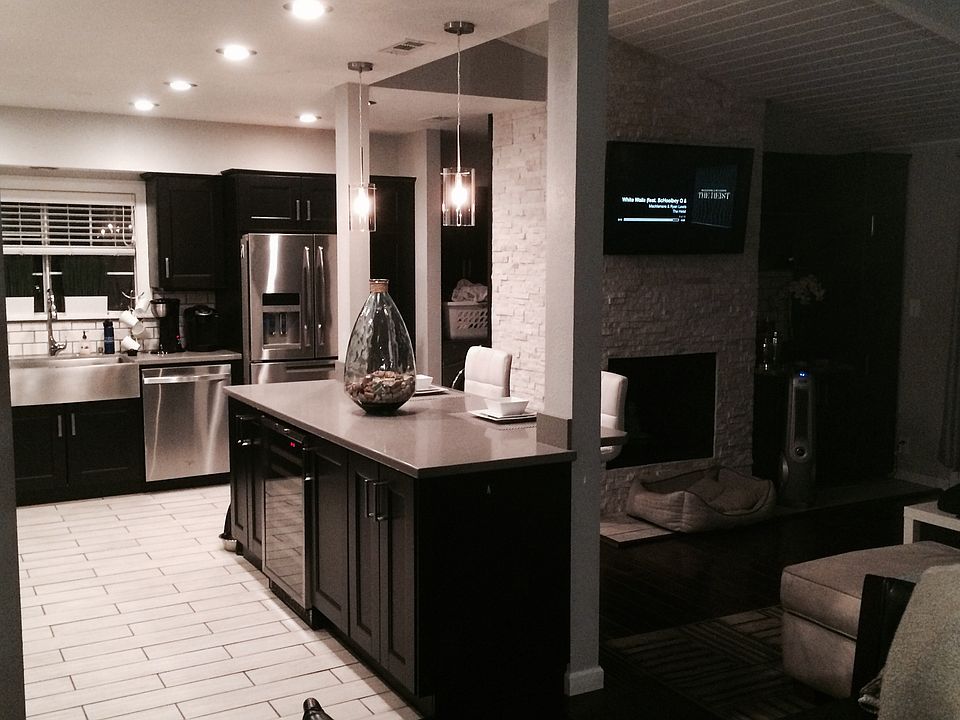 1st image of 2550 Pine Ave