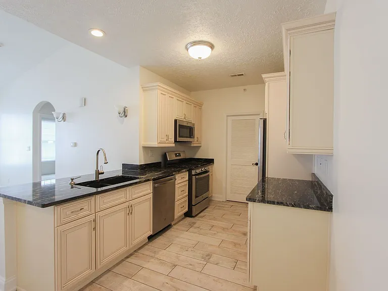 1000 Adams Pointe Blvd — Photo 17