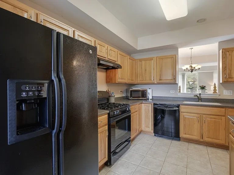 12452 Wedgemere Dr — Photo 4