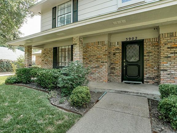 3rd image of 3902 N Shadycreek Dr