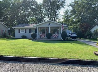 447 Thornhill Dr, New Castle, PA 16101