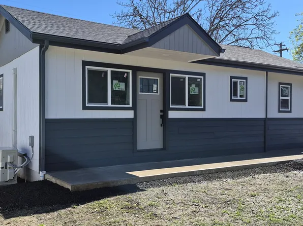 119 Walnut St, Myrtle Creek, OR 97457