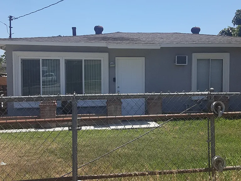 3494 Pontiac Ave — Photo 1