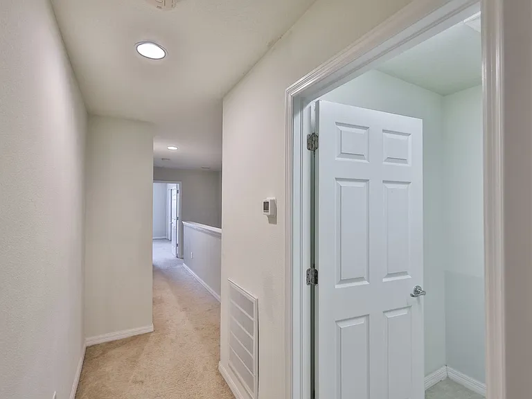 9160 Hillcroft Dr — Photo 21