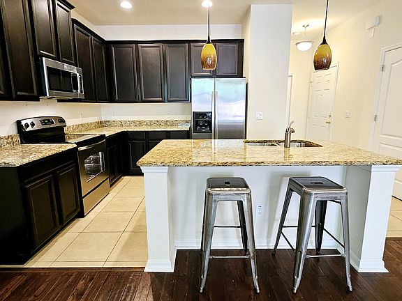 5th image of 1610 Plumeria Pl
