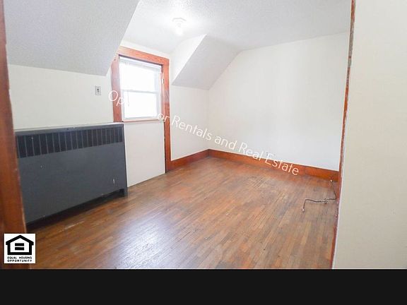 4th image of 607 W Monroe St APT 3